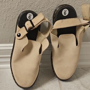 Dr. Martens Carlson Suede Mule Shoe...Cream